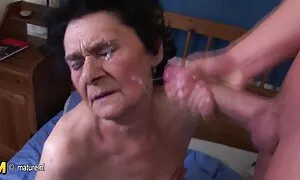 プールシーン 女の子 用 エロ 動画