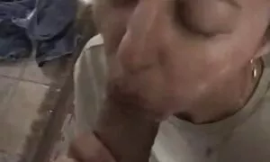 脆弱な女の子のごくプールの エロ 動画 女 用