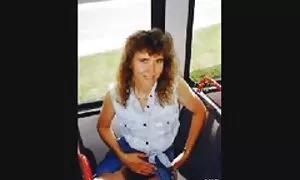 女の子はお金の男を呼び出すために来た 女性 用 の エロ 動画